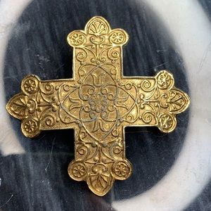 AC CO SSO Craft Intricate Cross brooch/pendant